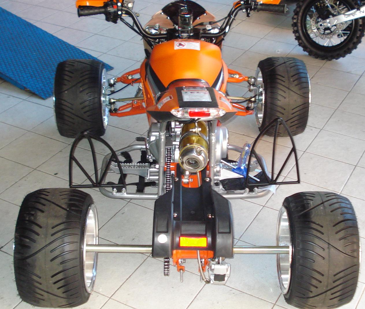 quad asfalto